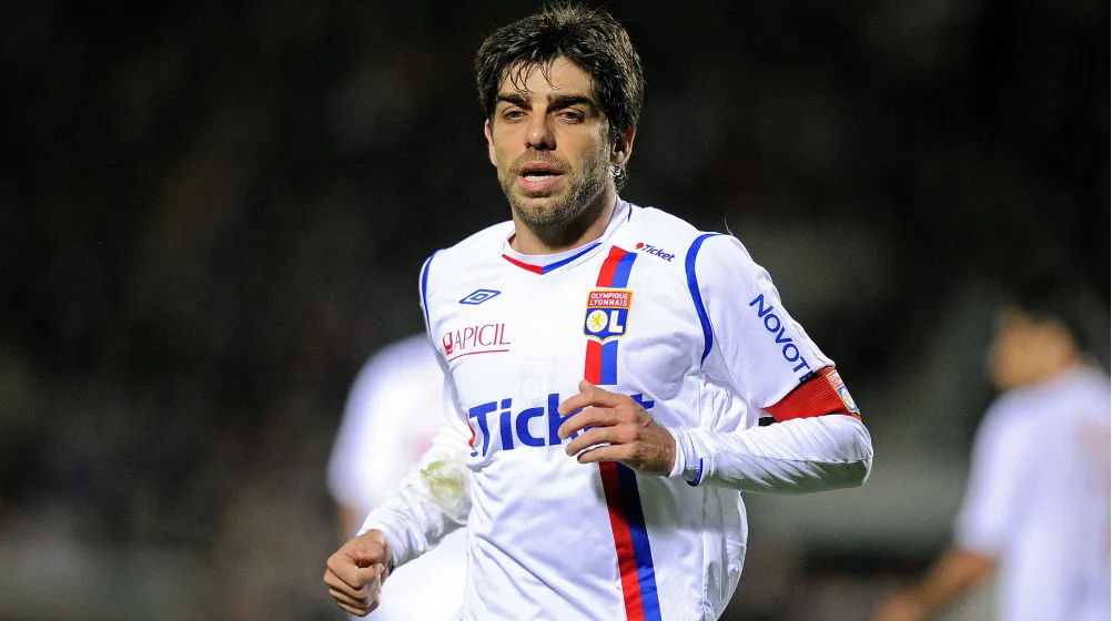 #1 Juninho Pernambucano - 77 free-kick goals | Sportz Point