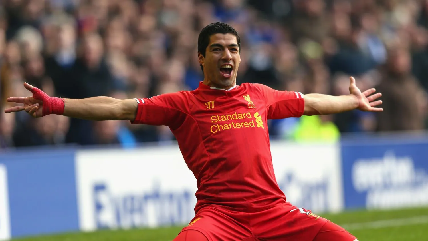 Luis Suarez-8 Players with Most Goals in Top 5 European Leagues in the 21st Century-sportzpoint.com