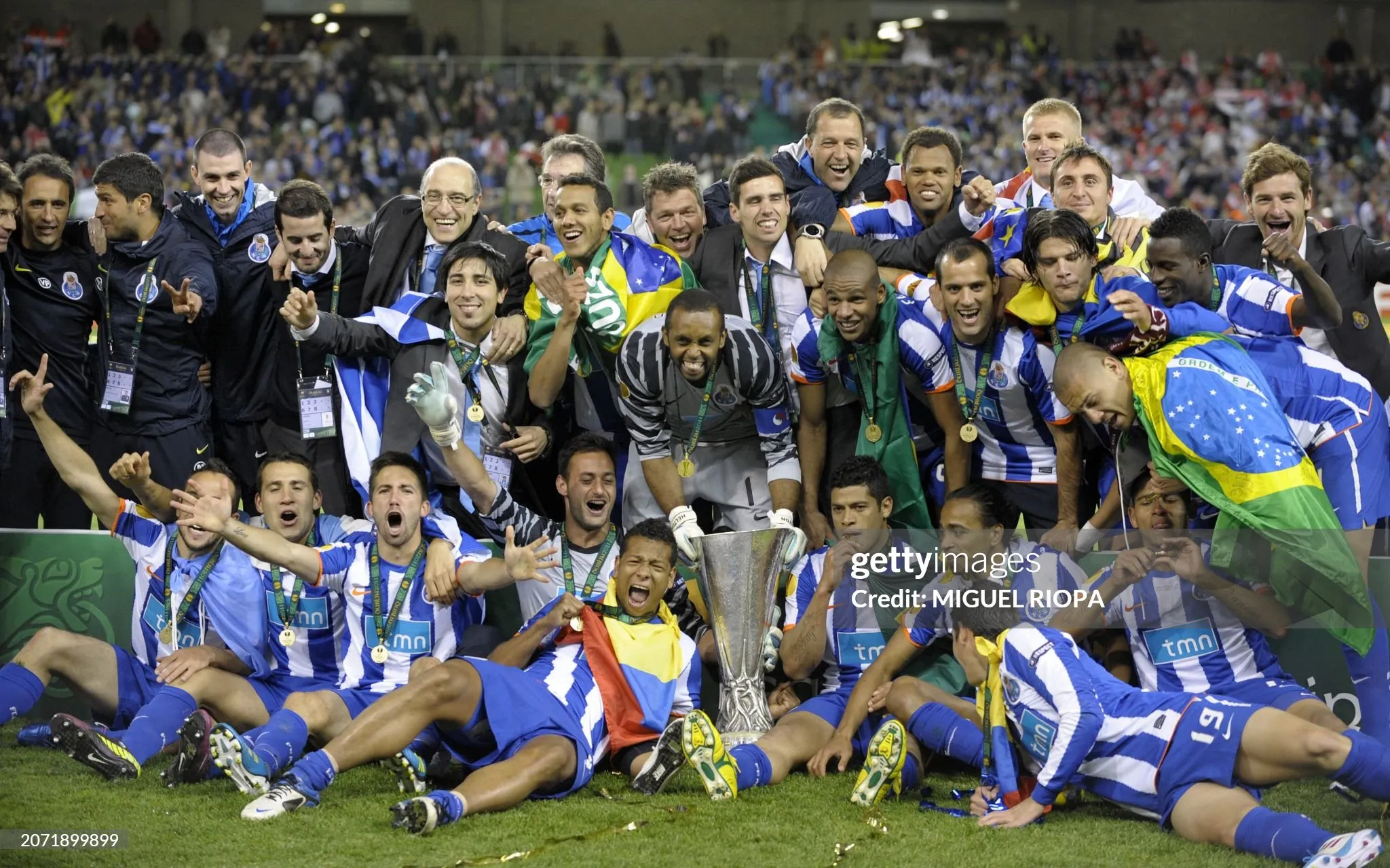 Celebrations as Porto clinch Europa league title