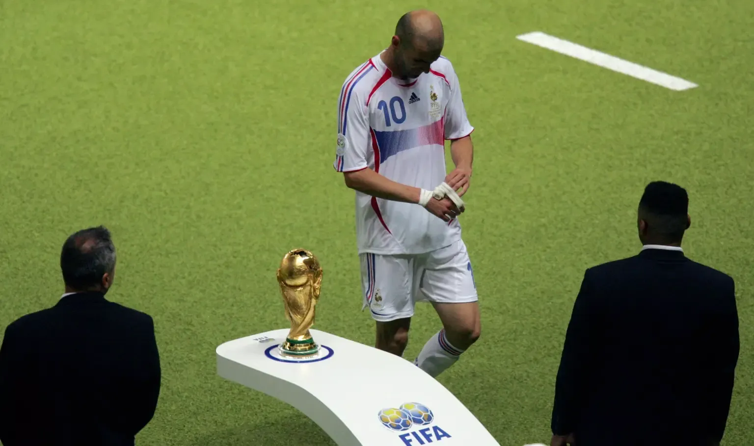 Zidane's headbutt in FIFA World Cup 2006 - sportzpoint.com