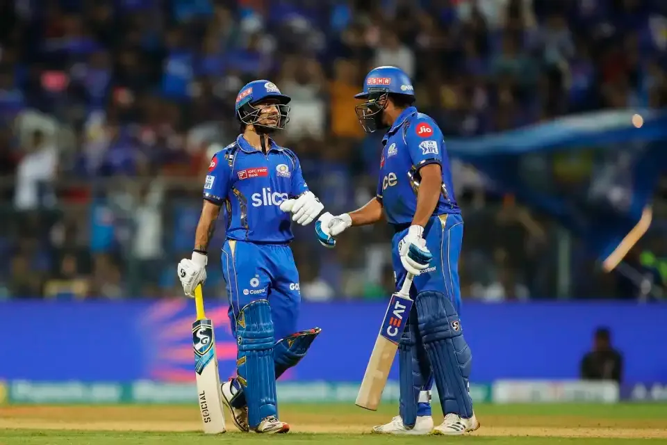 Ishan Kishan and Rohit Sharma put up a century stand against RCB