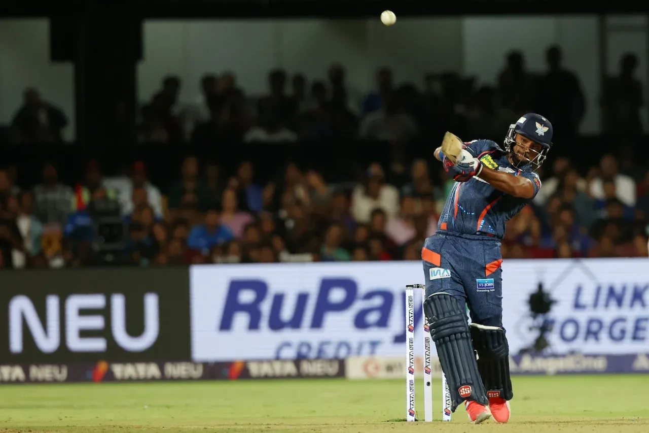 RCB vs LSG: Nicholas Pooran hit five sixes in his 40 off 21 balls