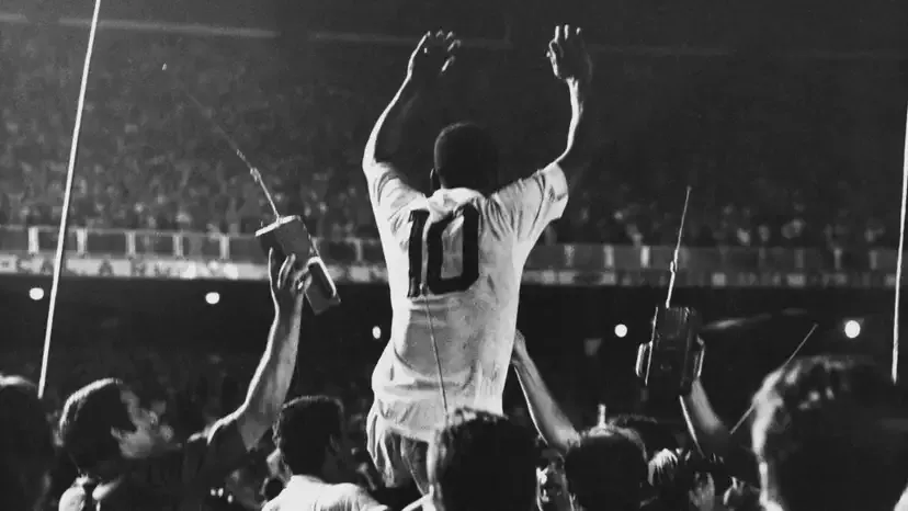 Football facts: Breaking down most iconic football moments - Pele's 1000th goal - sportzpoint.com