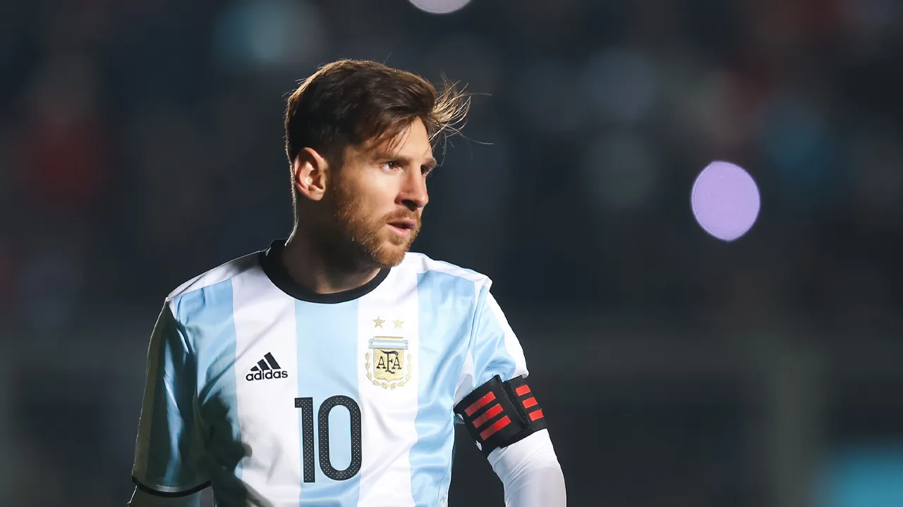 10 Footballers Who Retired And Came Back - Lionel Messi | sportzpoint.com