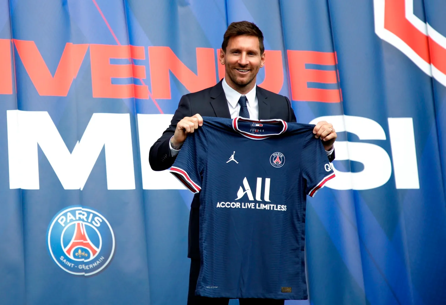 Messi's transfer to PSG from Barcelona probably will go down as the best free football transfer in history -sportzpoint.com