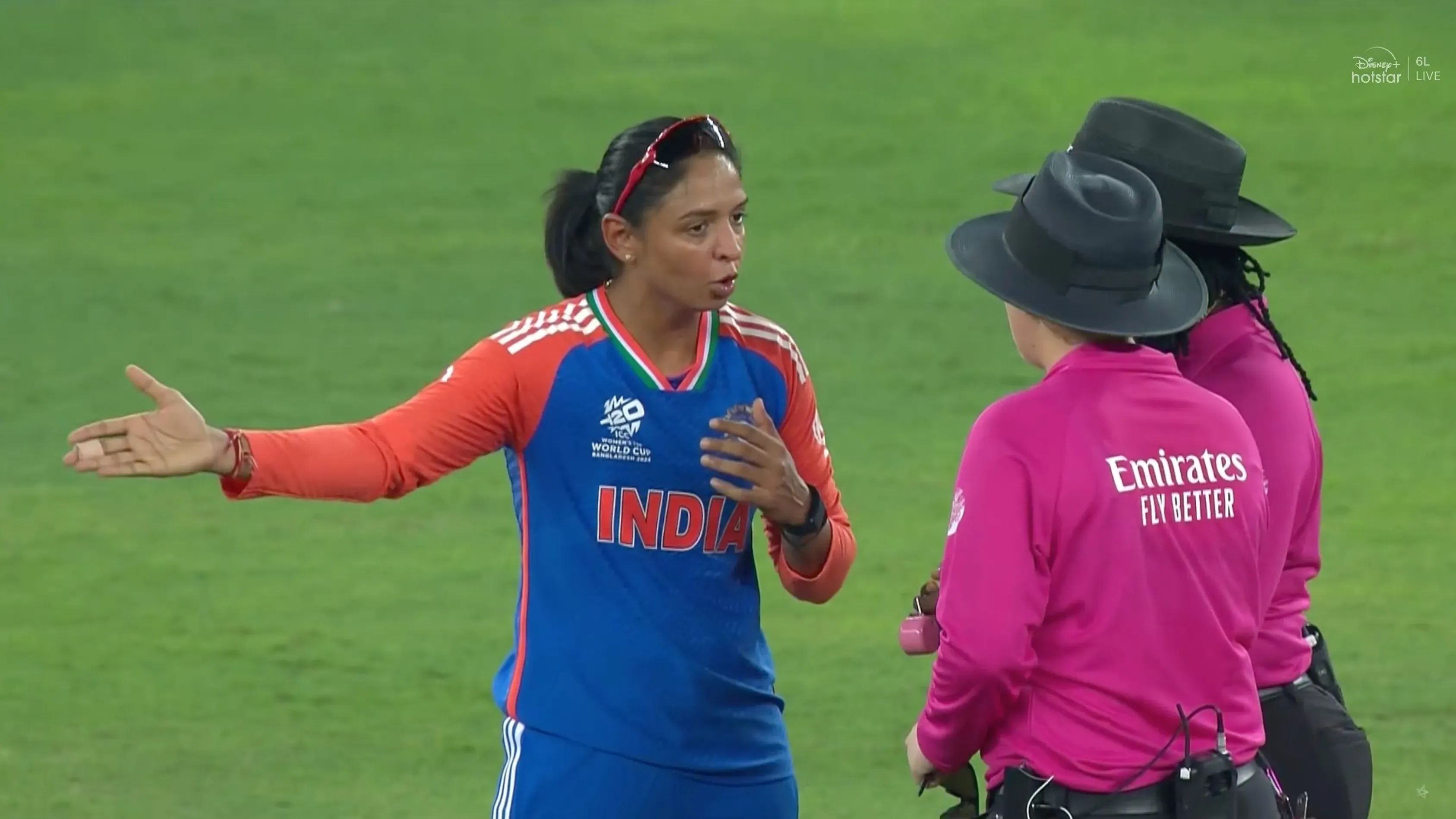 harmanpreet-kaur-sportzpoint.com