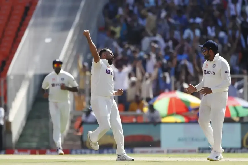 India vs Australia: Shami scalped 2 massive wickets | Sportz Point