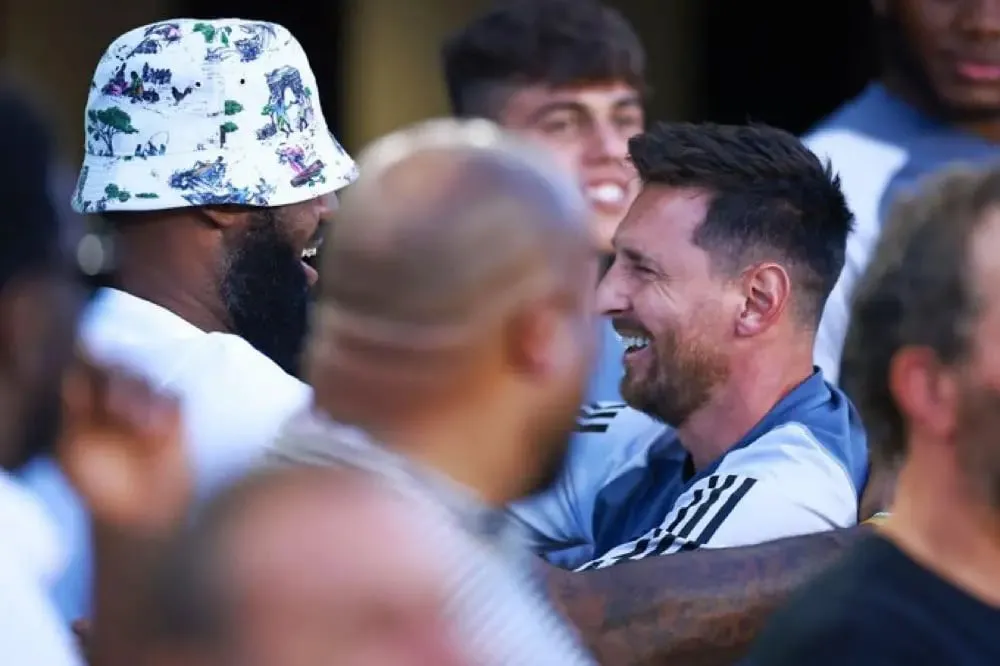In Pics: LeBron James Meets Lionel Messi Ahead of Leagues Cup 2023 Opener for Inter Miami CF | Sportz Point