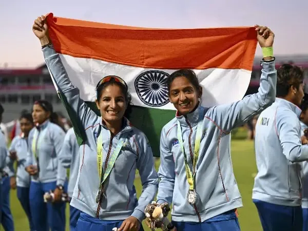 Harmanpreet Kaur and Renuka Singh after the final of Commonwealth Games 2022 | Sportz Point