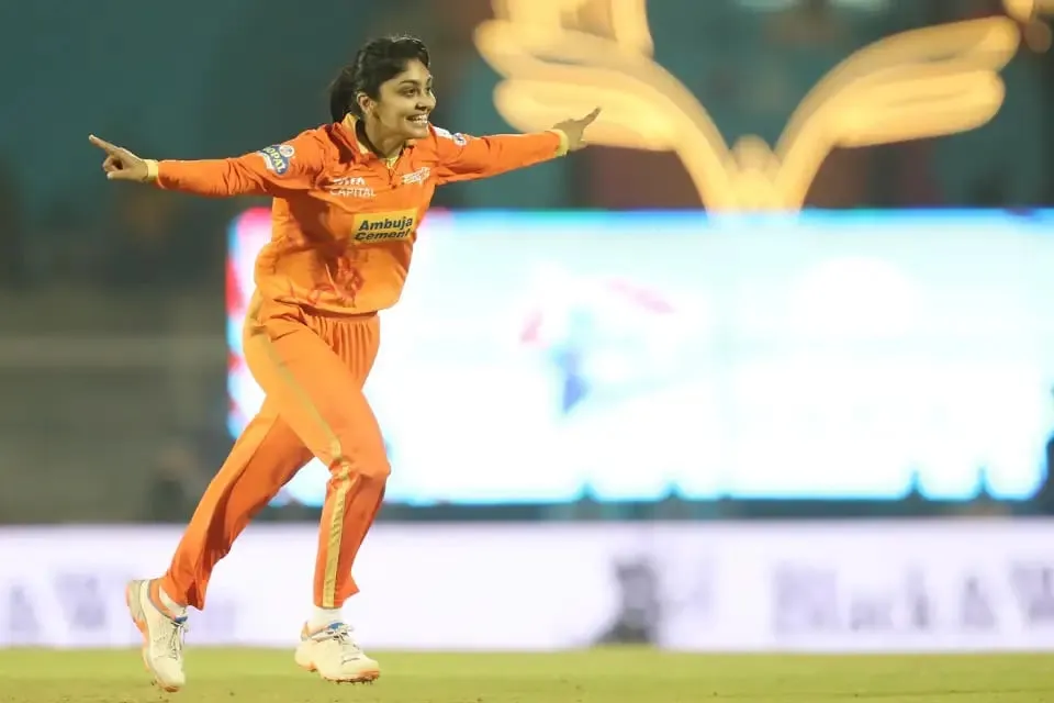 WPL 2023: Harleen Deol couldn't help herself without celebrating the huge wicket of Jess Jonassen | Sportz Point