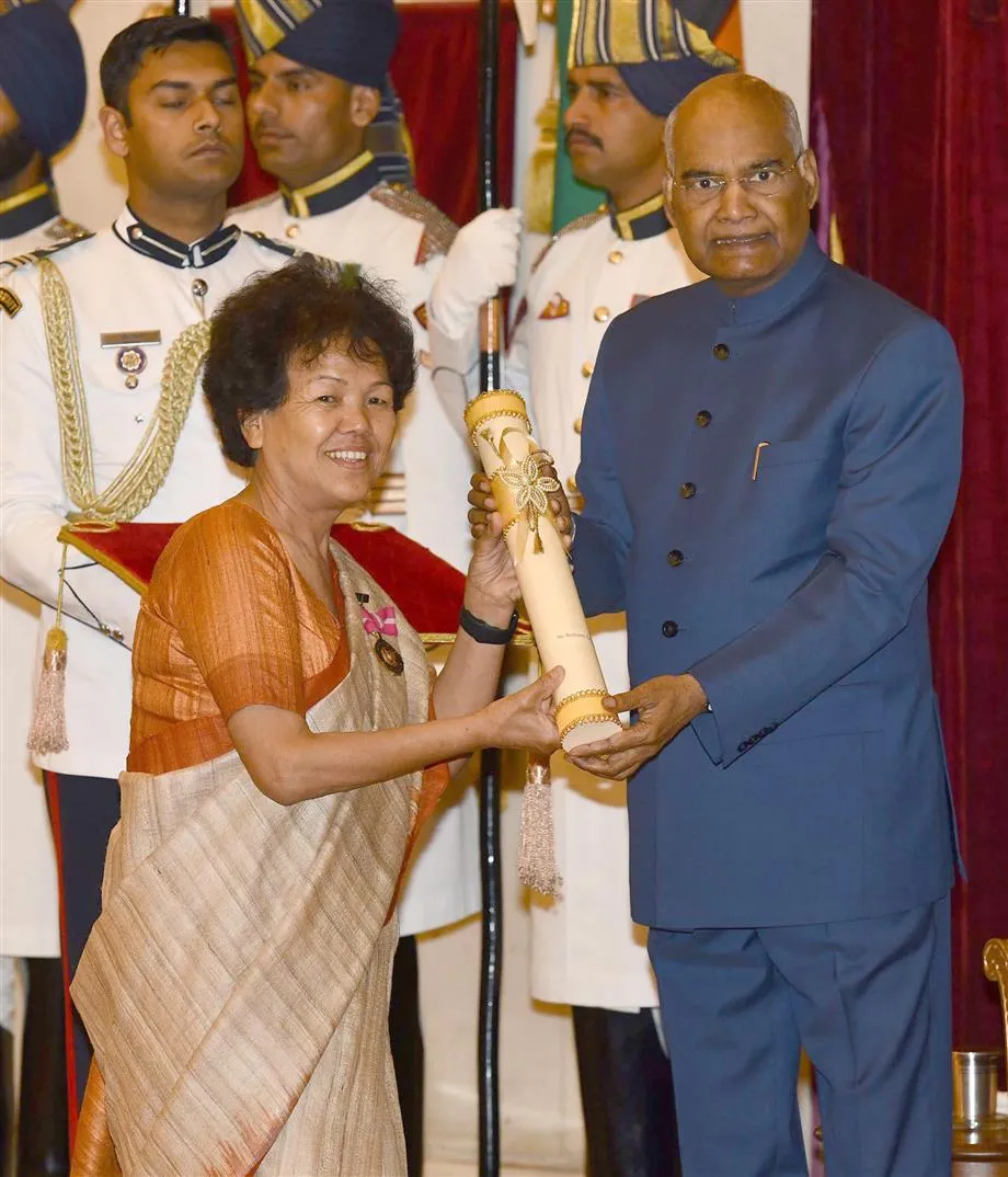 Bachendri Pal reciveing the Padma Bhushan in 2019.  