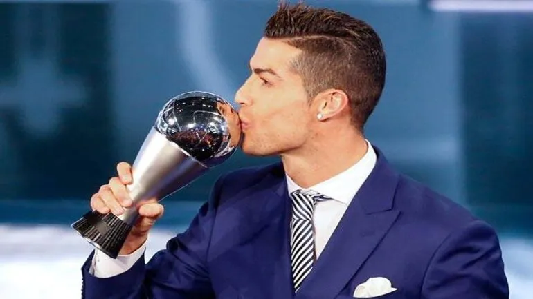 Cristiano Ronaldo in 2016 - The Best FIFA Mens Player - Sportz Point