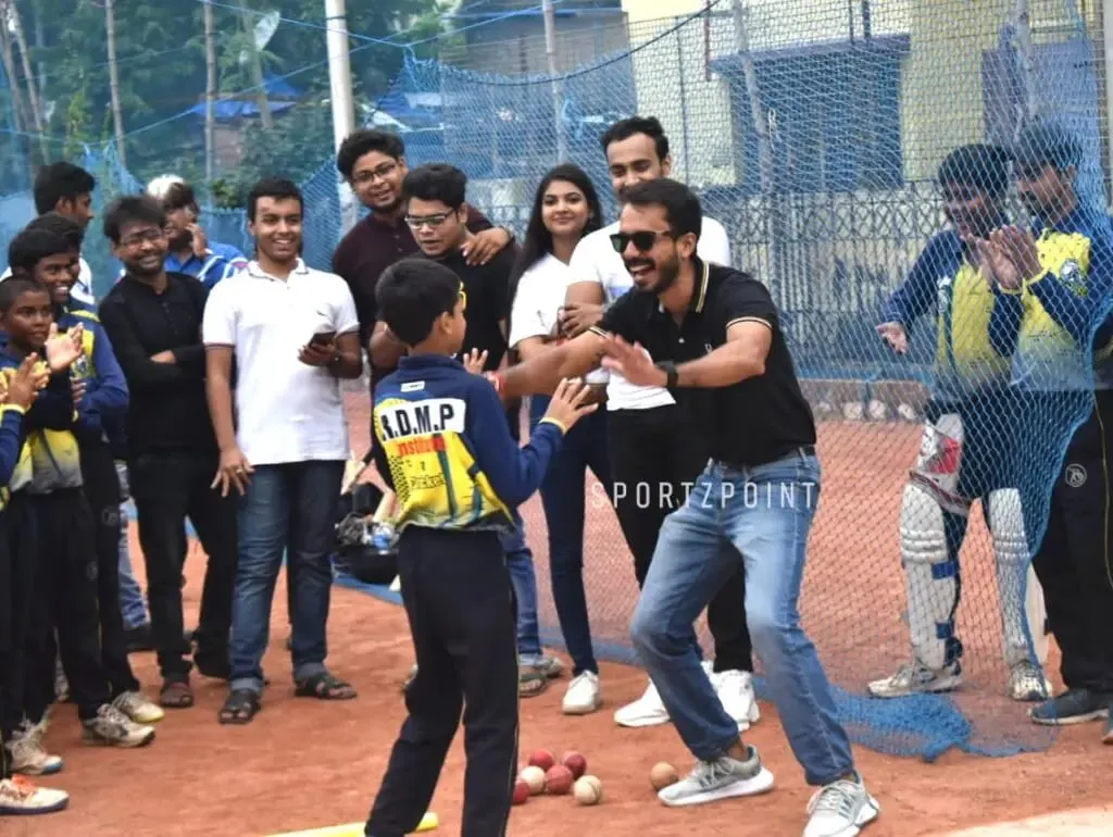 The cast and team of the upcoming Bengali movie, 'The Dream' promoted their movie with kids at the RDMP Institute of cricket | SportzPoint.com
