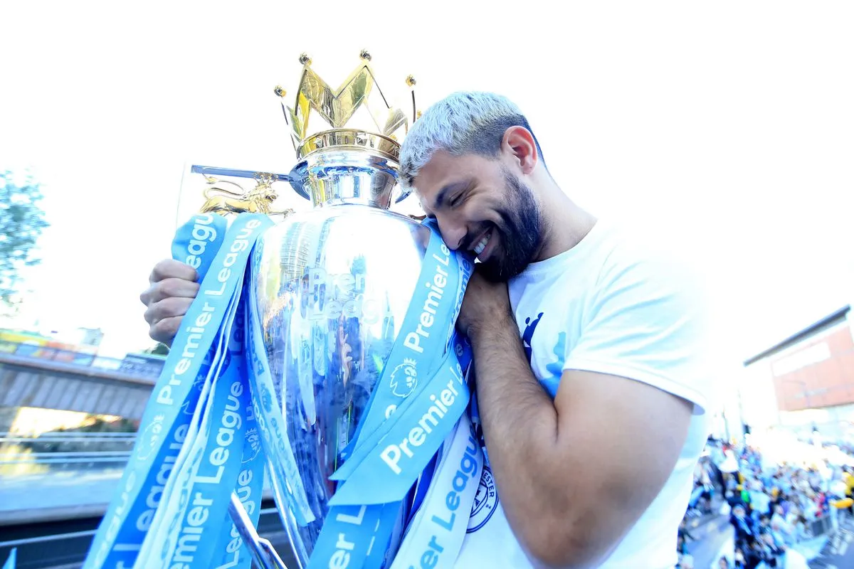 Sergio Aguero with the EPL Trophy - Sportz Point