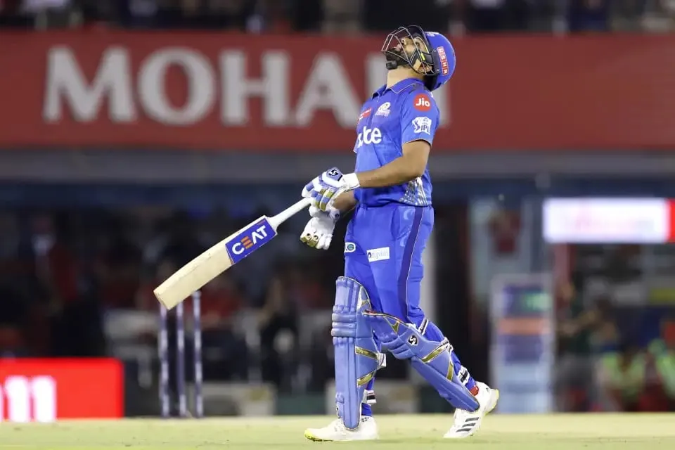 PBKS vs MI: Rohit Sharma walks back without scoring | Sportz Point