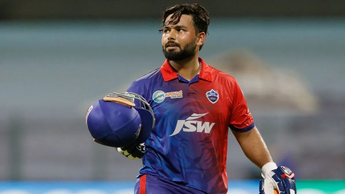 Ponting said that it is not right to expect Pant to play the entire IPL 2024 season, but however much he plays, it will be a bonus for the team. Image- English Jagran  
