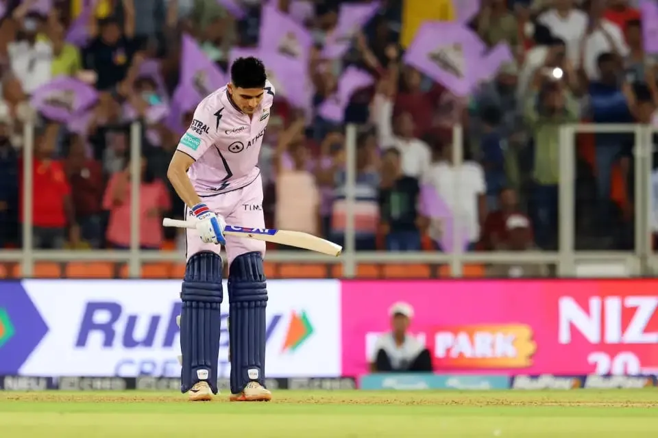 GT vs SRH: Shubman Gill takes a bow after scoring his maiden IPL century | Sportz Point