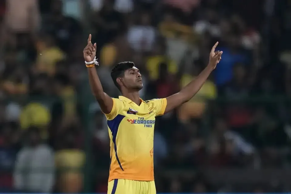 RCB vs CSK: Pathirana with brilliant bowling in the death overs | Sportz Point