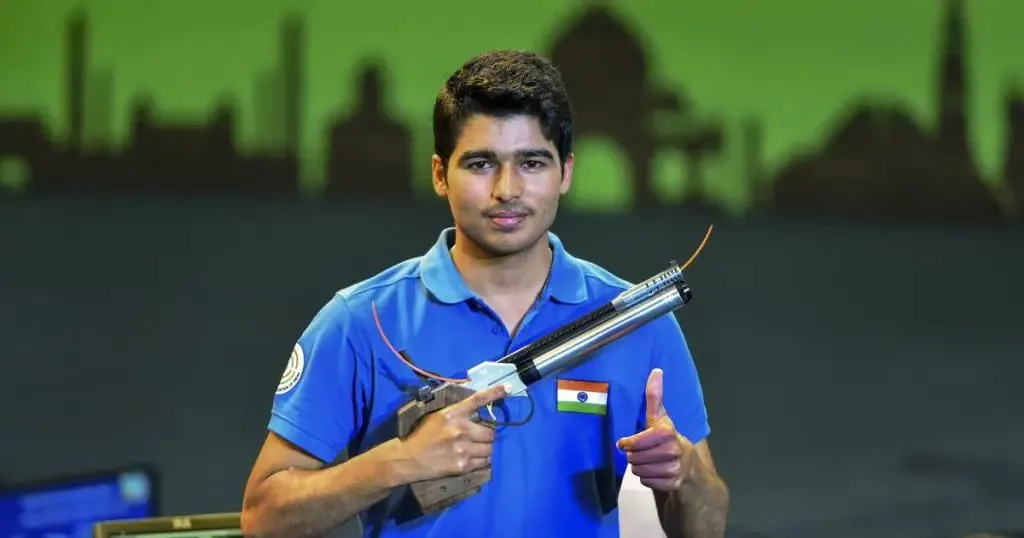 Saurabh Chaudhury won silver-Sportz Point