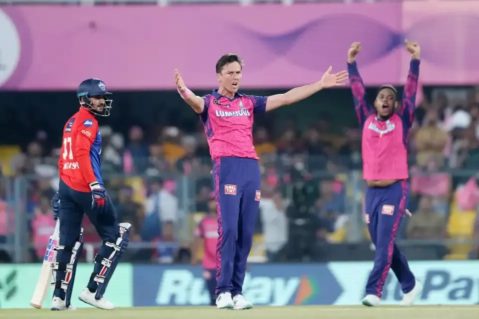 RR vs DC: Trent Boult picked up two in two in the first over | Sportz Point