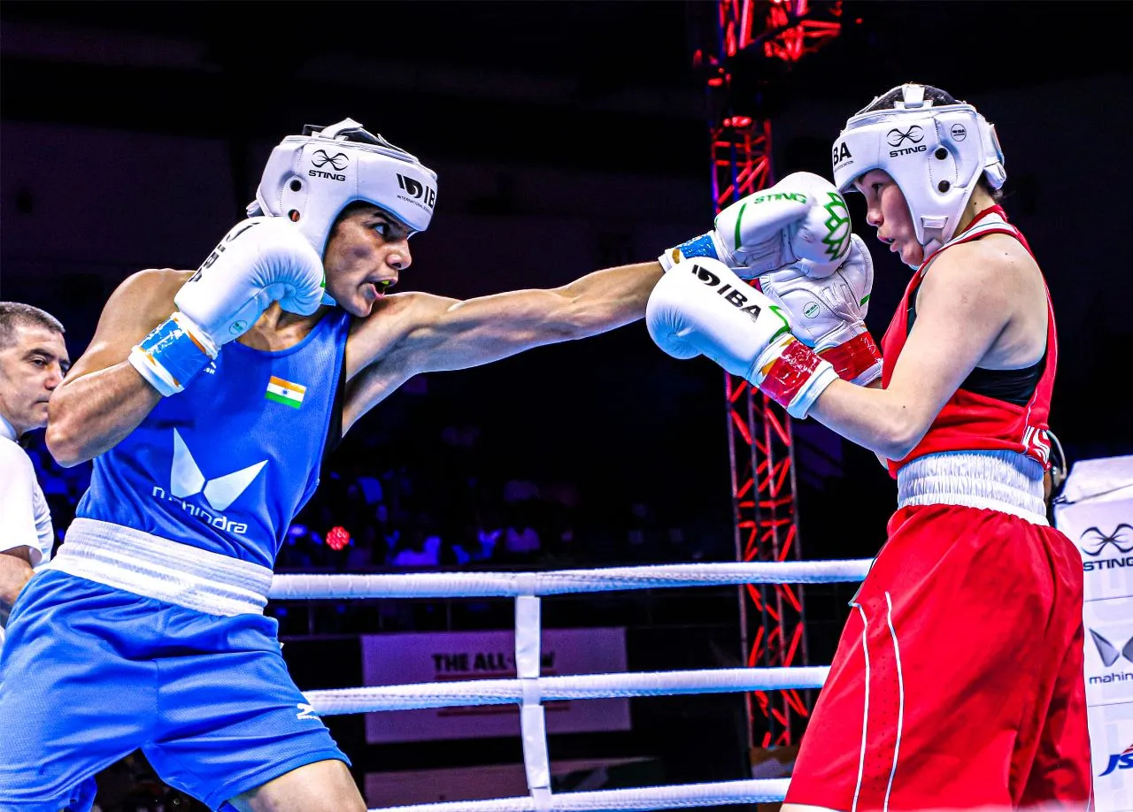 Sakshi Chaudhary, fighting in the 57kg category, defeated Refa Mohid to enter Women's National Boxing Championships 2023 quarter-finals. Image- English Jagran  