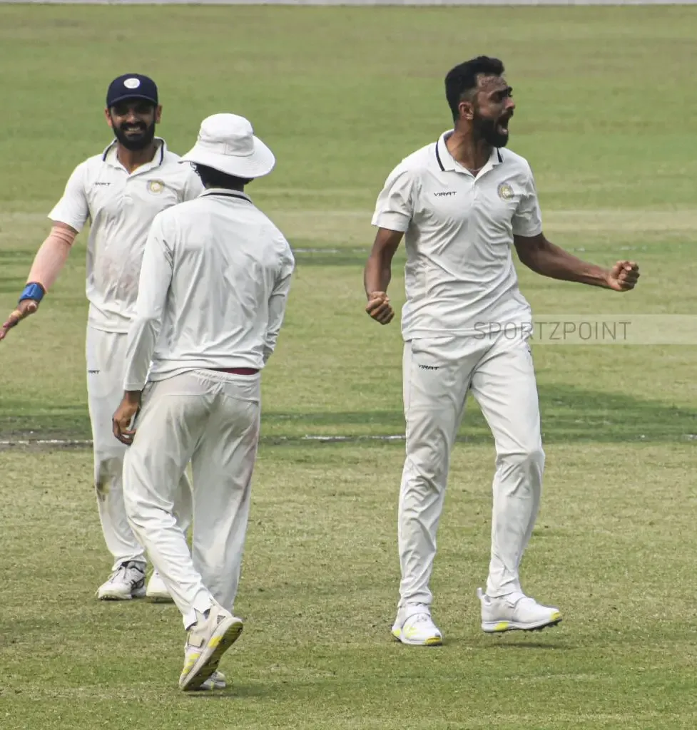 Jaydev Unadkat celebrates after sending Anustup Majumdar back to the pavilion in Ranji Trophy 2022-23 final | Image: Sportz Point