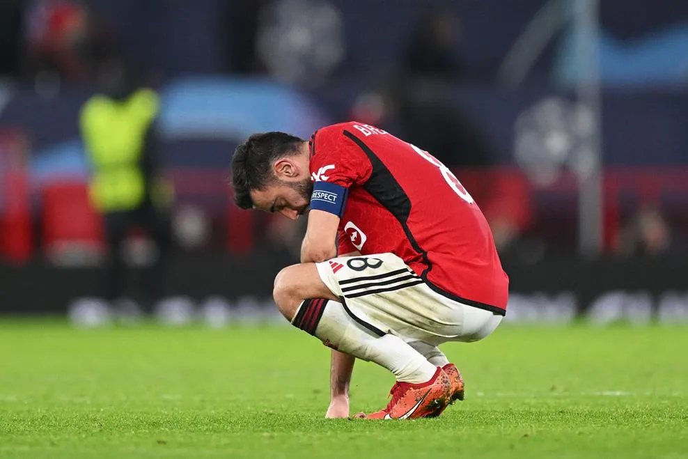 A dejected Bruno Fernandes after the game against Bayern Munich.  