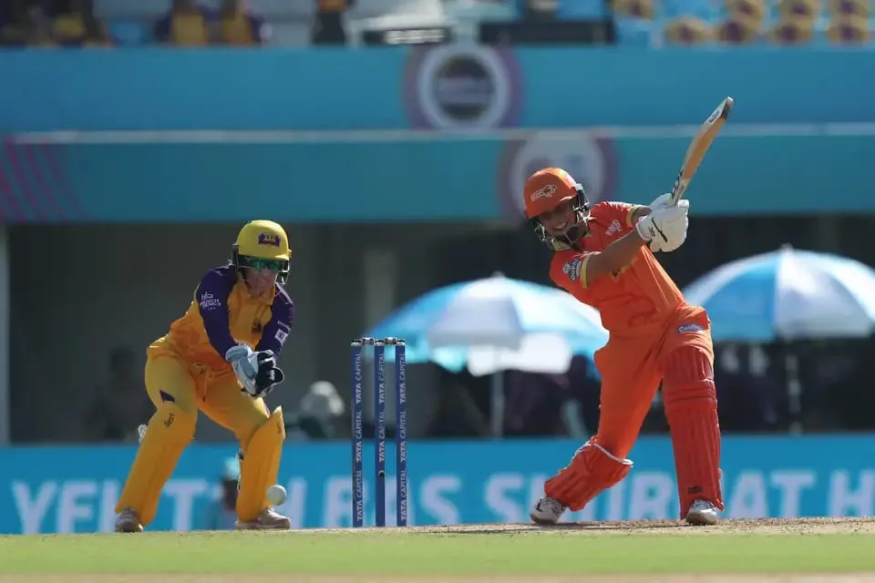 WPL 2023: Ashleigh Gardner combined with D Hemalatha to put the Giants' innings back | Sportz Point