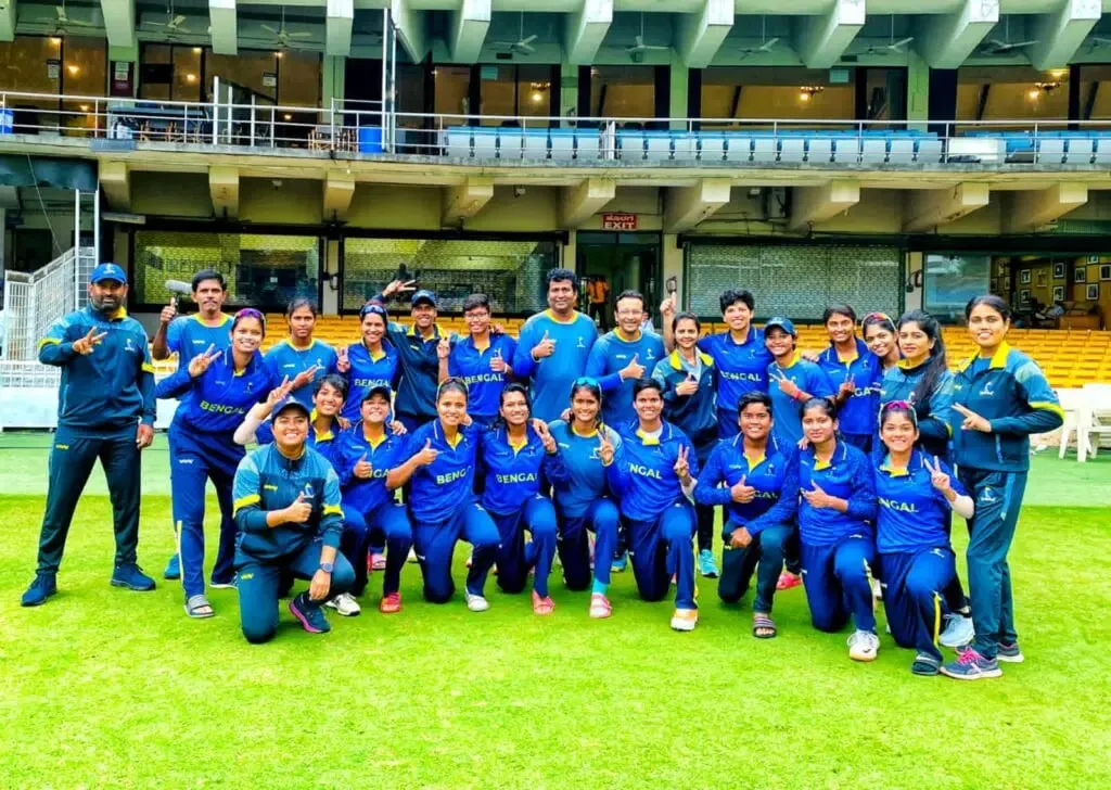 Bengal senior women's team after qualifying for the final of Senior Women's T20 Trophy | Sportz Point