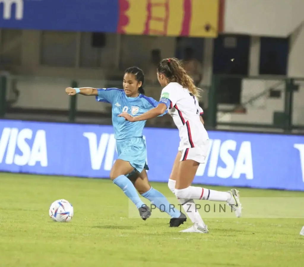 Indian player Lynda fighting for a ball against USA Captain Riley Jackson | IND vs USA | FIFA<br />
U17 Women's World Cup | Sportz Point