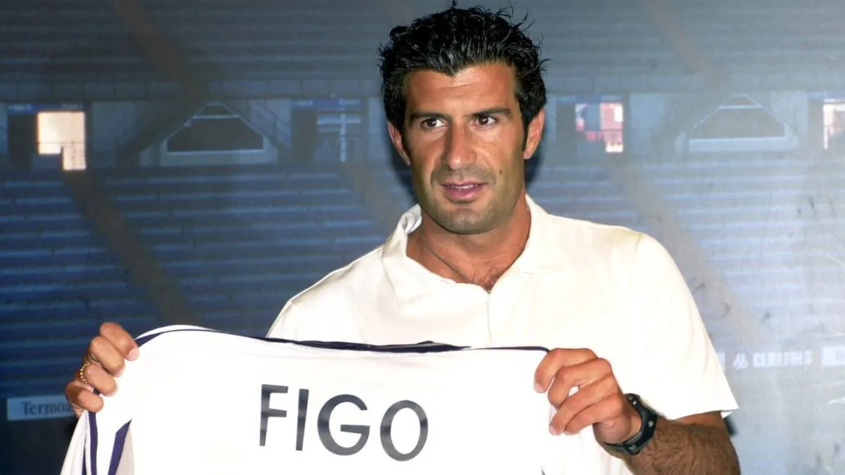 Figo made a very unpopular decision when he joined Real Madrid from Barcelona | Football Transfers | SportzPoint