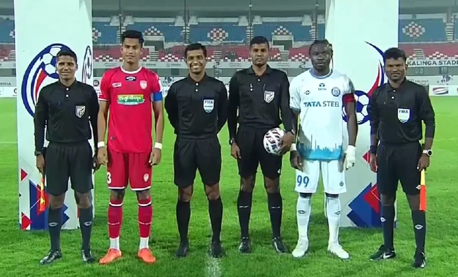 Captains pose for a photo before the start of the Northeast United vs Jamshedpur FC match.  
