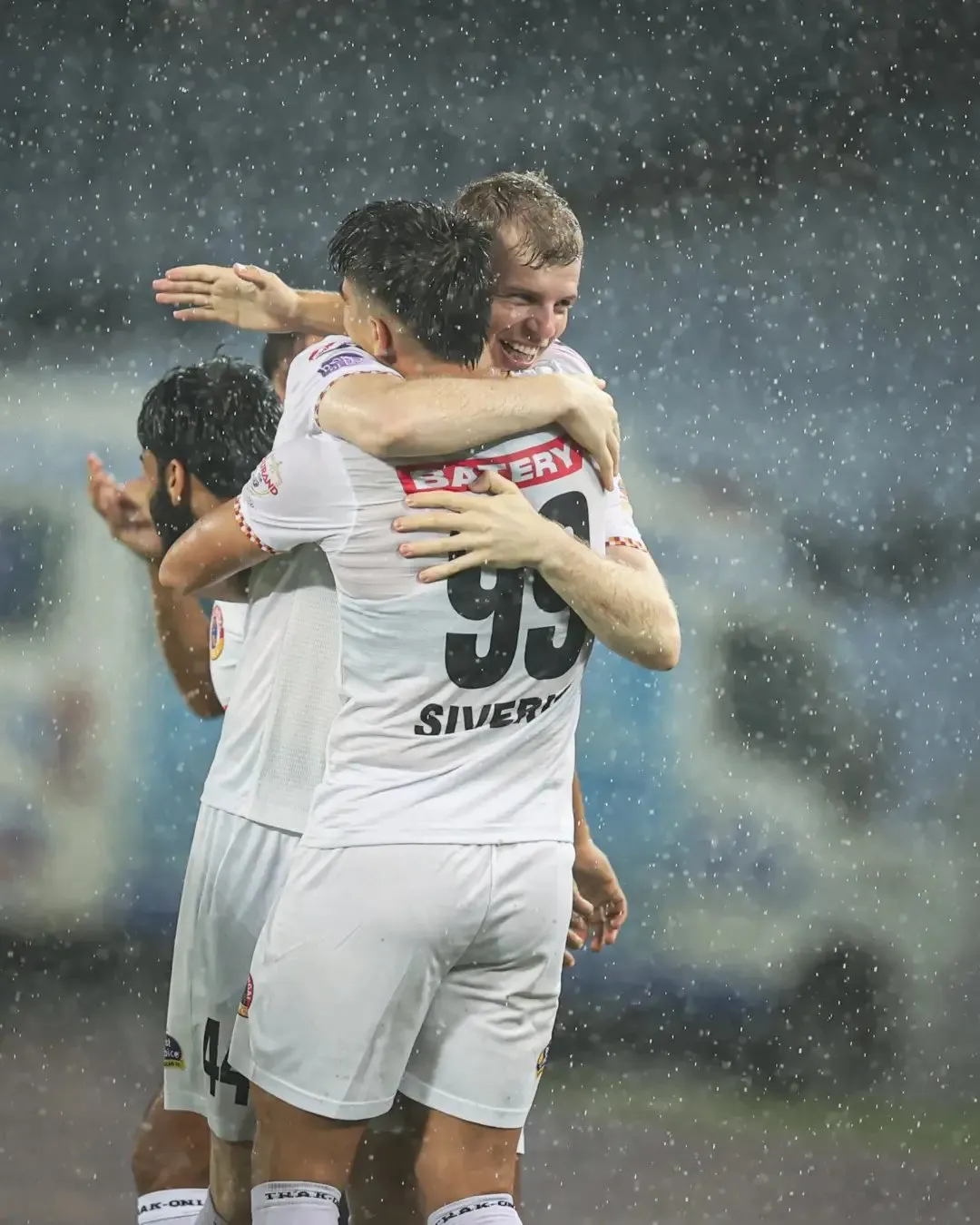 East Bengal vs Gokulam Kerala: Siverio and Jordan hugged each other after the early goal from Jordan in the Durand Cup quarter-final | Sportz Point