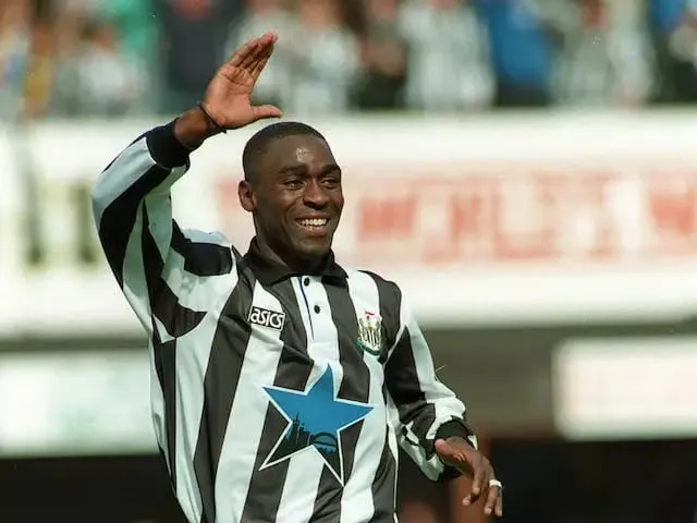 Andrew Cole in 1993-94 season playing for Newcastle United | Sportz Point