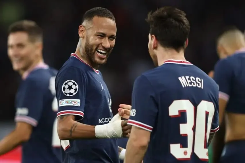 Lionel Messi and Neymar booed by PSG fans. | Sportz Point