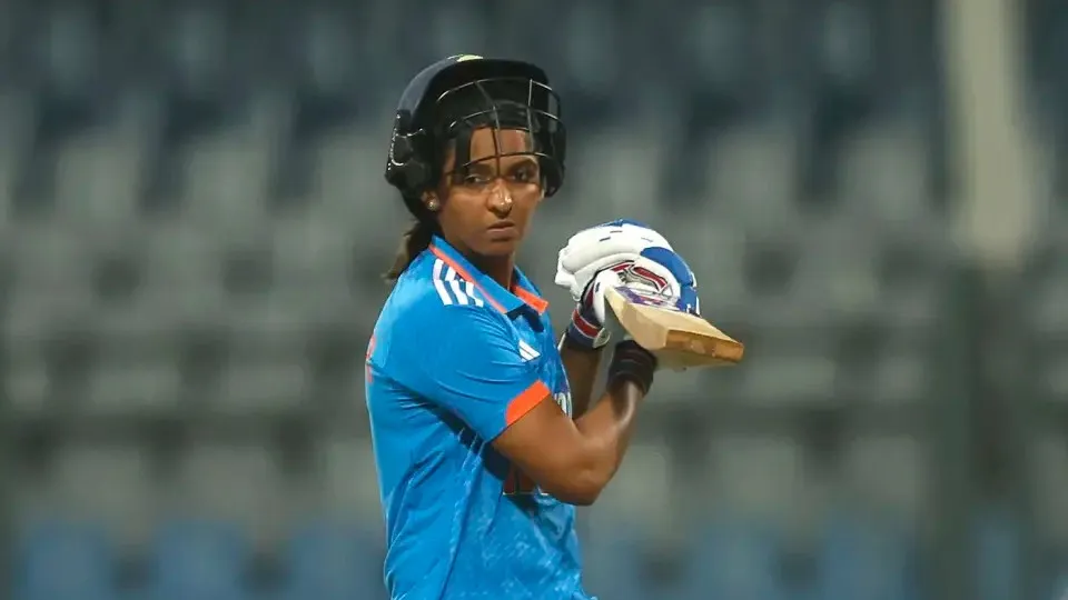 A dejected Harmanpreet Kaur leaving the field after getting out on 5 against Australia.  Image | Getty Images