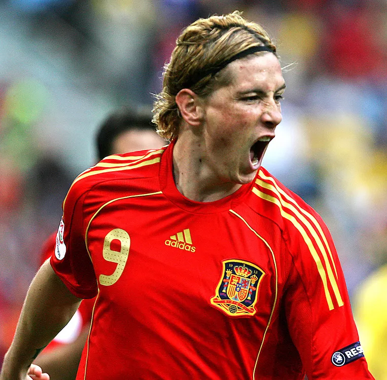 Torres enlisted his name in the list of golden boot winners after scoring 3 goals for Spain in Euro 2012 | SportzPoint