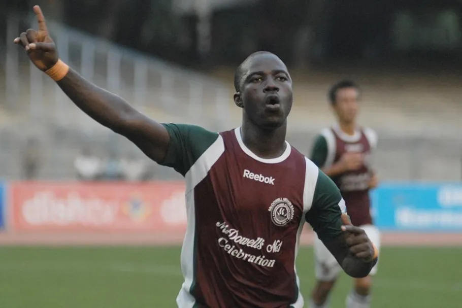 East Bengal vs Mohun Bagan: The Mariners beat the Red & Gold Brigade by 5-3 in the first leg of the I-League 2009 season  Image - X