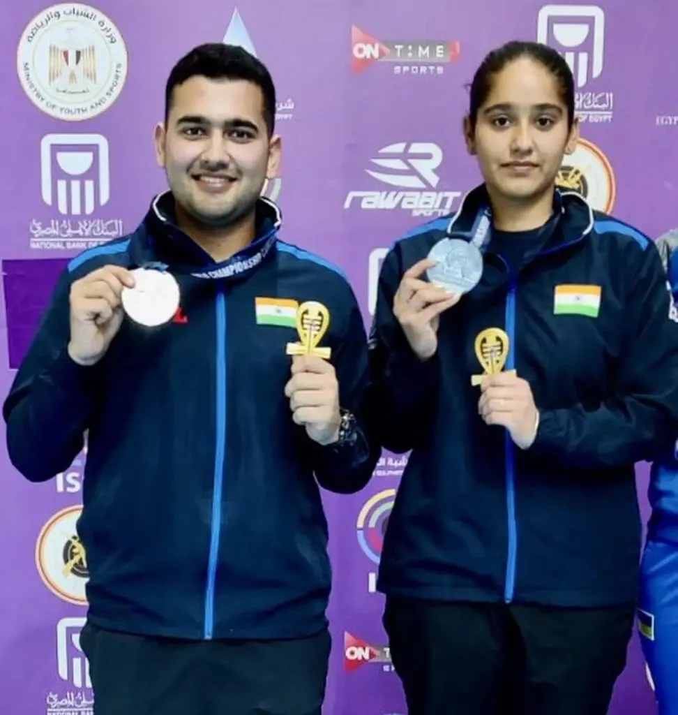 ISSF World Championships 2022: Anish and Simranpreet Kaur Brar win rapid-fire pistol mixed team silver medal | Sportz Point