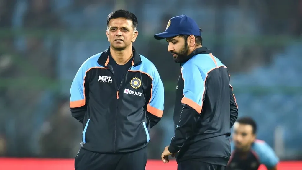 Asia Cup 2022: Rahul Dravid has tested positive for COVID-19 | SportzPoint.com