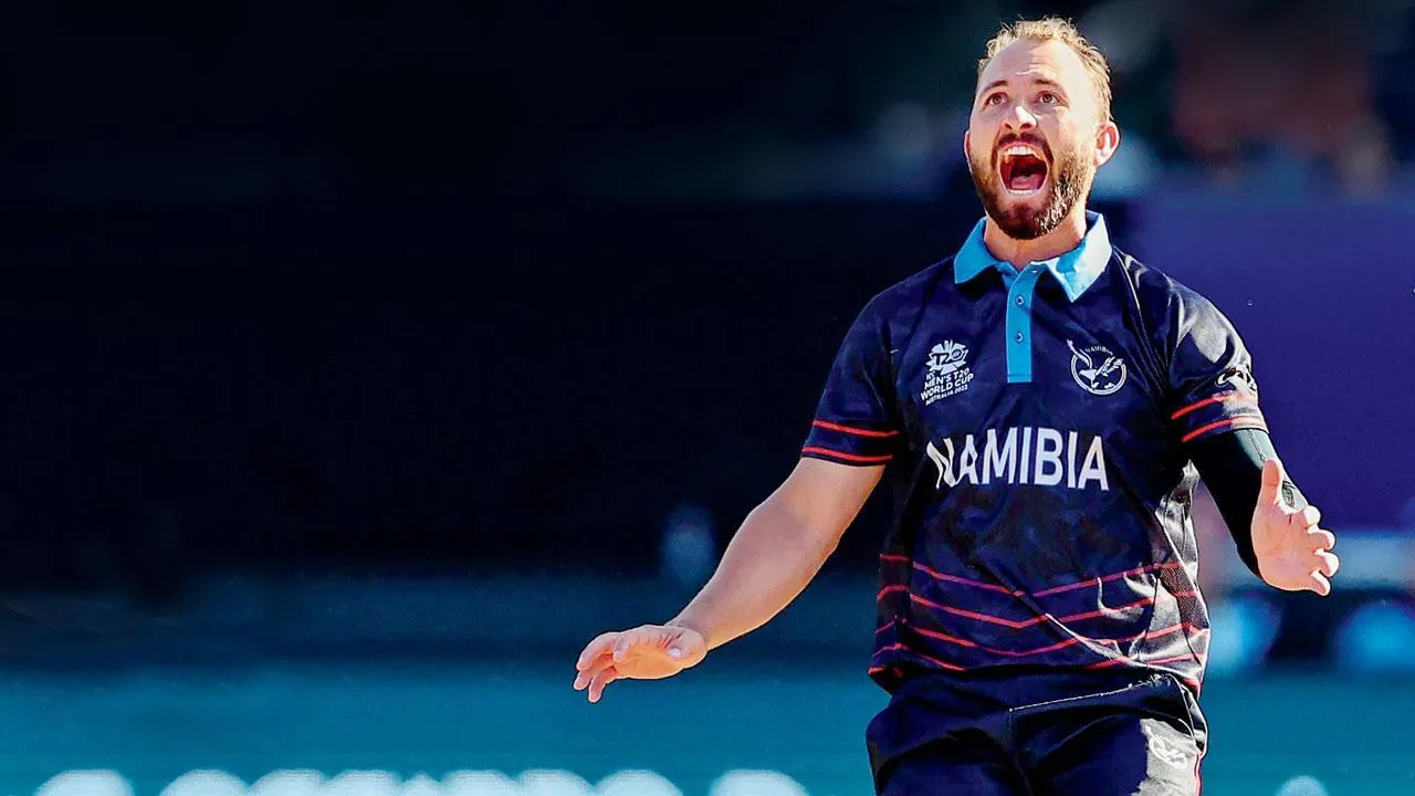 Top 8 Wicket-takers of T20 World Cup 2021 - sportzpoint.com