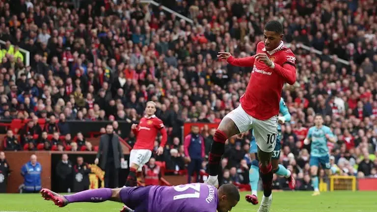 Premier League 2022-23: Gavin Bazunu kept Rashford silent | Sportz Point