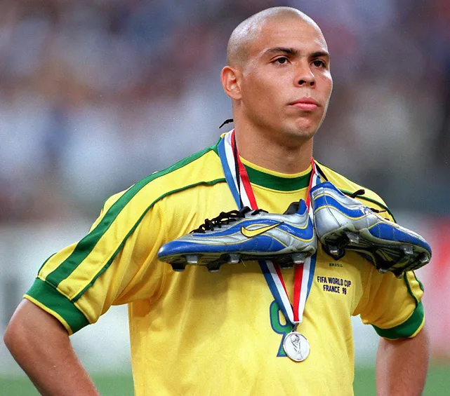 The Brazilian Ronaldo use to wear the Nike Mercurial R9. It is considered one of the most famous pairs of football boots ever | SportzPoint