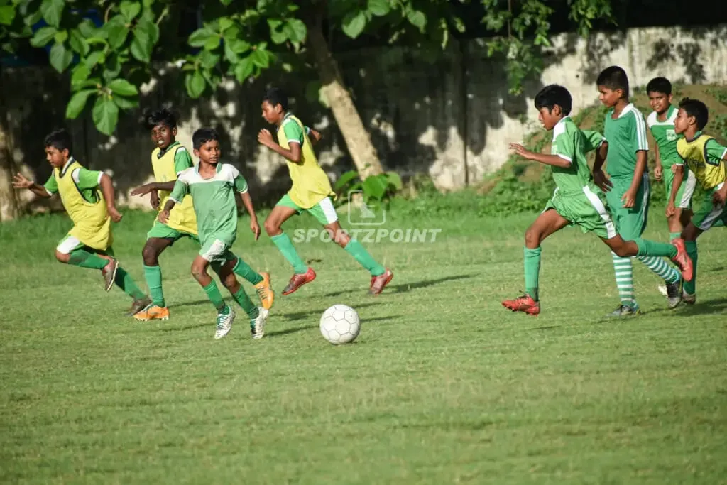 Young kids playing at Kalyani Municipal Academy under Debabrata Biswas | Sportz Point Speaks