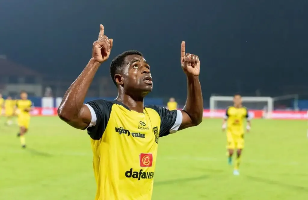 The Hyderabad hitman Ogbeche will be a key player in the upcoming ATK Mohun Bagan vs Hyderabad match. | Sportz Point.