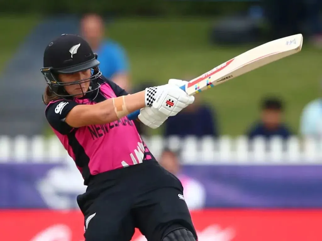 Youngest to Score ODI double ton : Amelia Kerr | Sportz Point