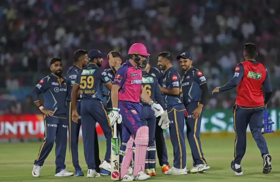 RR vs GT: Jos Buttler walks back after another low score | Sportz Point