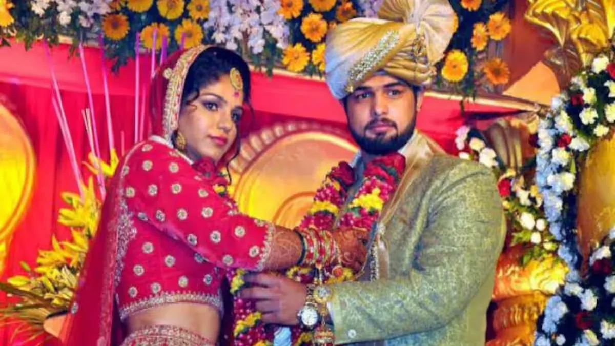 Sakshi and Satyawart got married in 2017.  Image | India.com