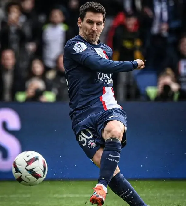 PSG vs LOSC Lille: Lionel Messi's Freekick | Sportz Point