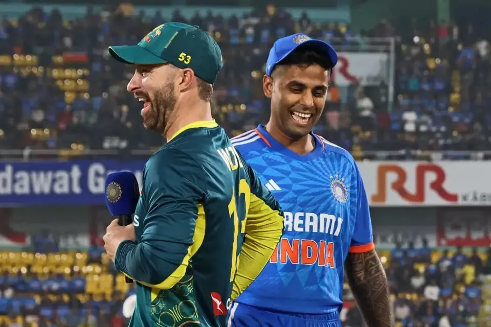 Mathew Wade, Suryakumar Yadav share a light moment at the toss  Sportzpics